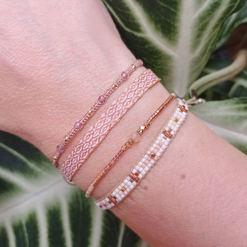 STONE SAND BRACELET IN PINK AND GOLD