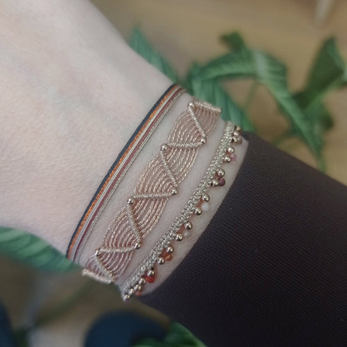 Designed and handwoven to be worn at all times using traditional artisanal handcrafting and techniques that take plenty of time and love  Details:  - Handwoven using Polyester  -Can be worn in the water  - Stainless steel "LeJu London" logo/tag  - Width 3mm