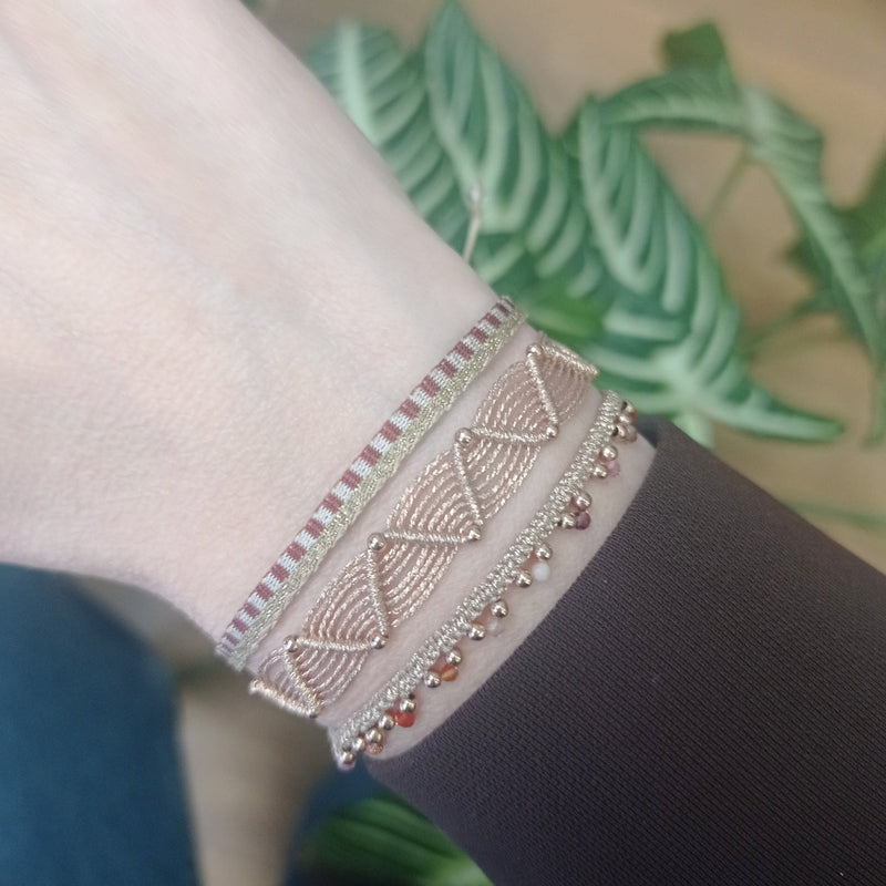 Designed and handwoven to be worn at all times using traditional artisanal handcrafting and techniques that take plenty of time and love  Details:  - Handwoven using Polyester  -Can be worn in the water  - Stainless steel "LeJu London" logo/tag  - Width 3mm