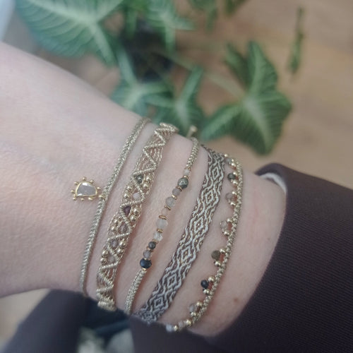 Designed and handwoven to be worn at all times using traditional artisanal handcrafting and techniques that take plenty of time and love  Details:  - Handwoven using Polyester  -Can be worn in the water  - Stainless steel "LeJu London" logo/tag  - Width 5mm