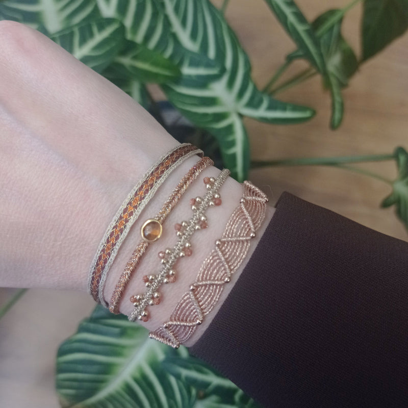 Designed and handwoven to be worn at all times using traditional artisanal handcrafting and techniques that take plenty of time and love  Details:  - Handwoven using Polyester  -Can be worn in the water  - Stainless steel "LeJu London" logo/tag  - Width 5mm