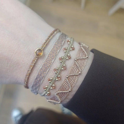 Designed and handwoven to be worn at all times using traditional artisanal handcrafting and techniques that take plenty of time and love  Details:  - Handwoven using Polyester  -Can be worn in the water  - Stainless steel "LeJu London" logo/tag  - Width 5mm