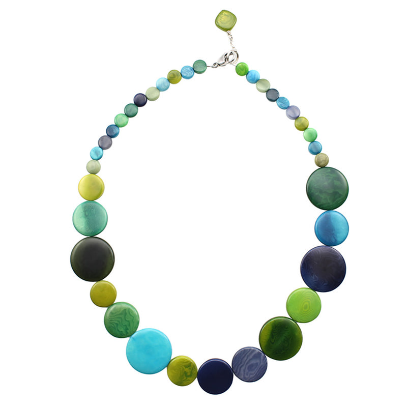 VEGETABLE IVORY NECKLACE IN GREEN TONES