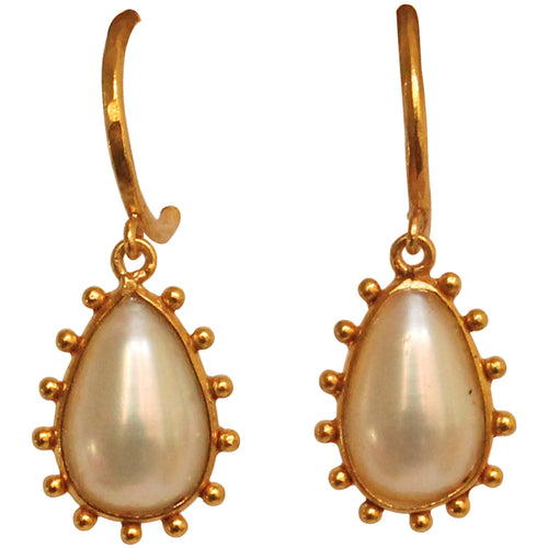 HANGING PEARL EARRINGS