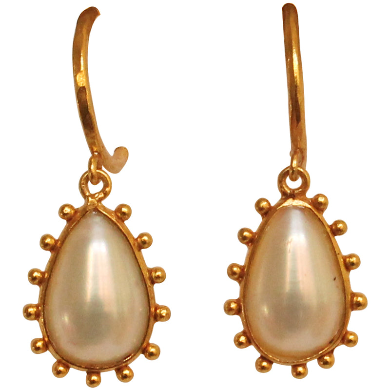HANGING PEARL EARRINGS