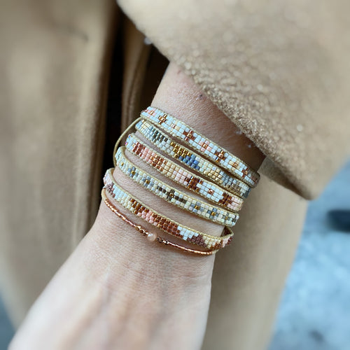 HANDMADE BEADED PATTERNED BRACELET IN COPPER AND NEUTRAL TONES