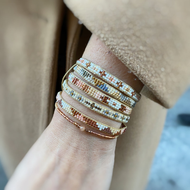 HANDMADE BEADED PATTERNED BRACELET IN COPPER AND NEUTRAL TONES