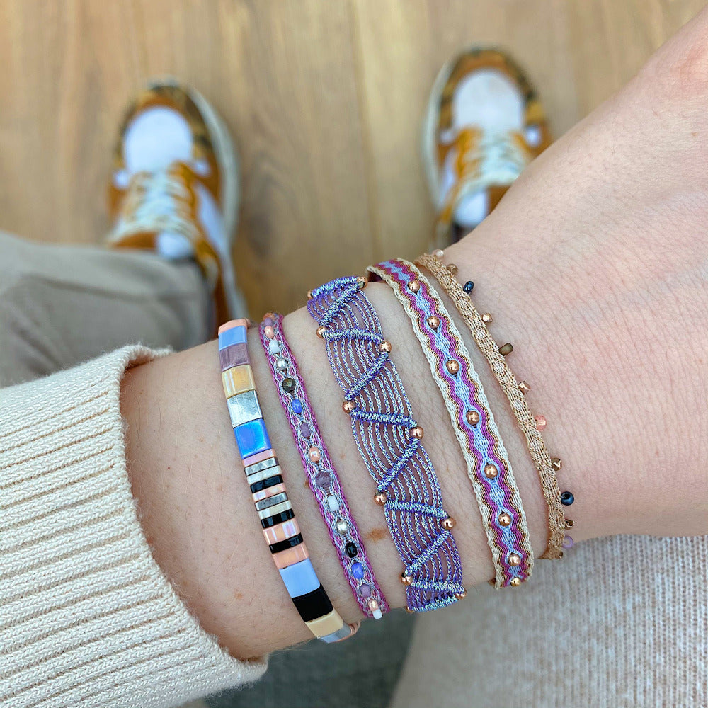 SET OF TWO HANDMADE BRACELETS IN PURPLE TONES – shop.lejudesigns.com
