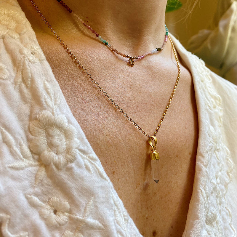 QUARTZ STONE NECKLACE IN GOLD
