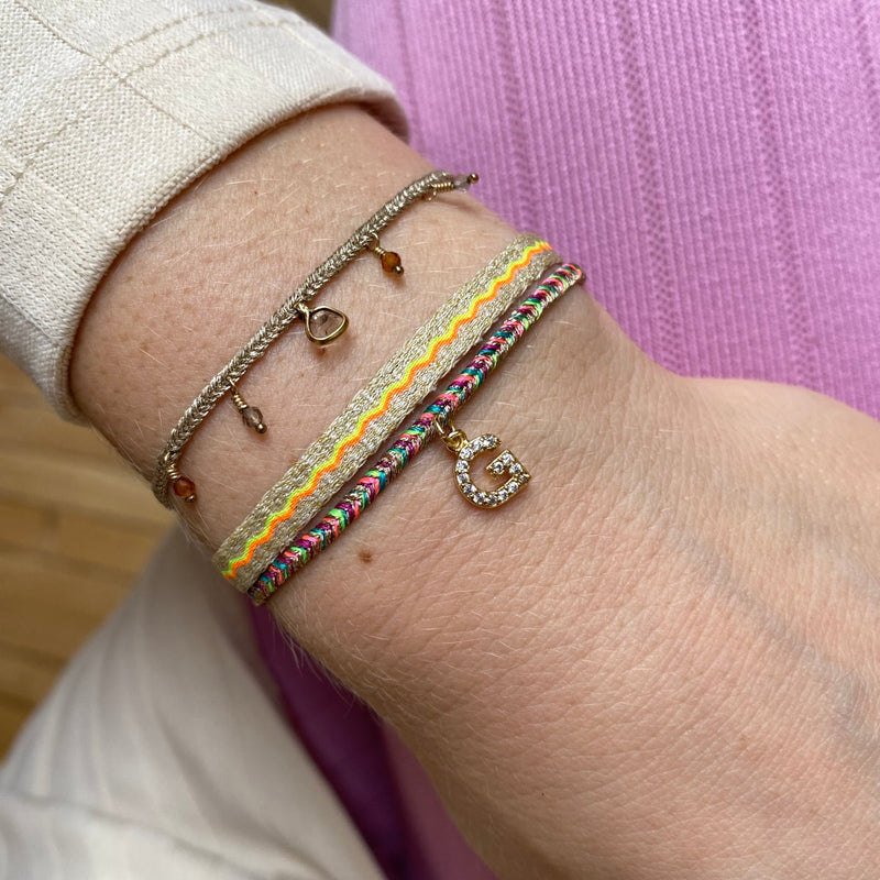 PETITE HANDMADE BRACELET FEATURING LETTER G ZIRCON CHARM