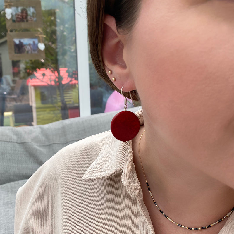 VEGETABLE IVORY EARRINGS IN TONES OF  RED