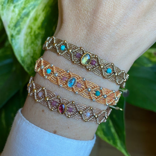 STONEWEB HANDMADE BRACELET FEATURING GREEN TOURMALINE STONE