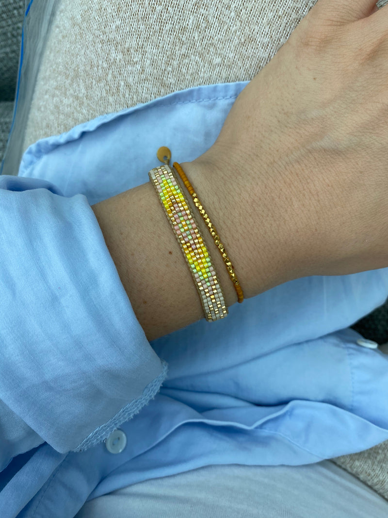 SINGLE HANDWOVEN BRACELET IN MUSTARD & GOLD