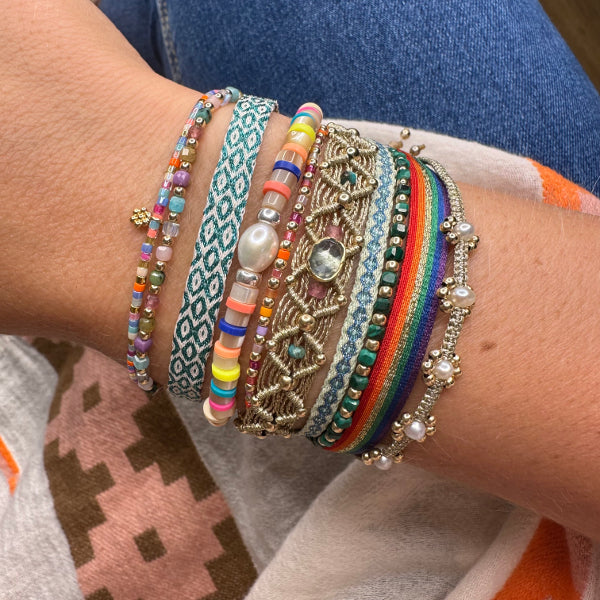 MOTHER OF PEARL & VYNIL BEADS BRACELET WITH SILVER DETAILS