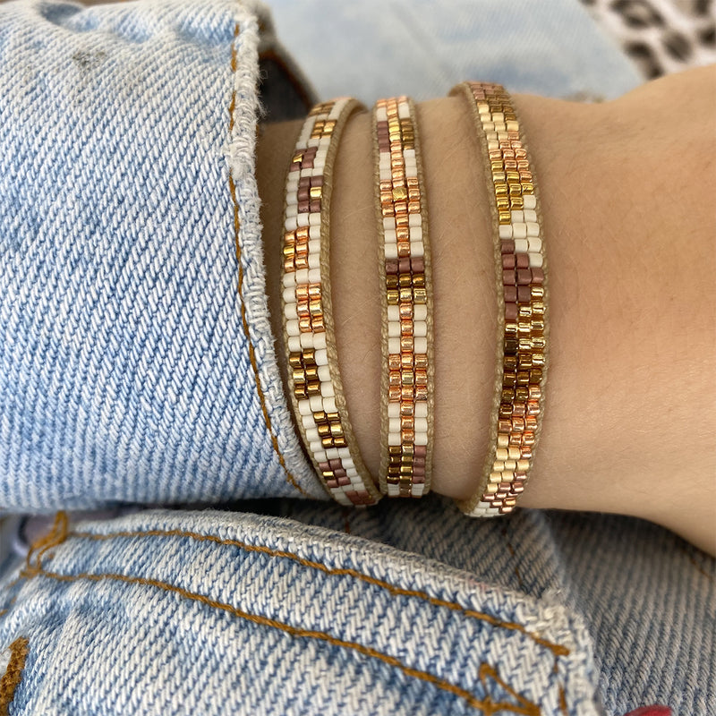 HANDMADE BEADED BRACELET IN NEUTRAL AND COPPER TONES