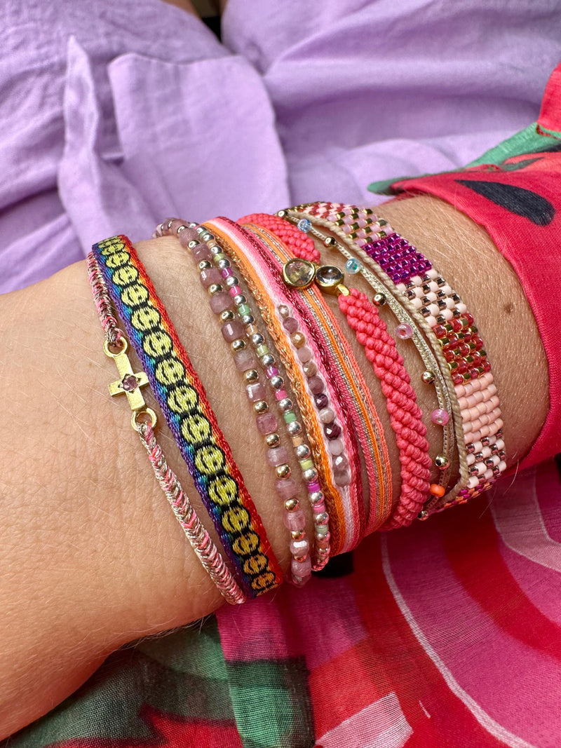 HANDMADE SMILEY RAINBOW BRACELET