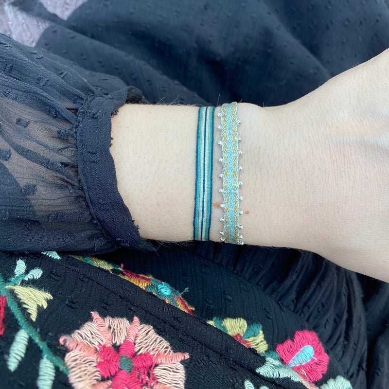 BASIC HANDWOVEN BRACELET IN GREEN TONES