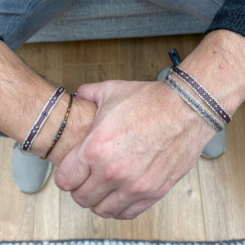 HANDWOVEN BRACELET FOR HIM IN RED TONES AND GOLD DETAILS