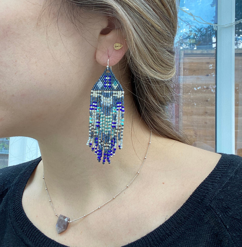 PYRAMID EARRINGS IN BLUE, GREY & SILVER
