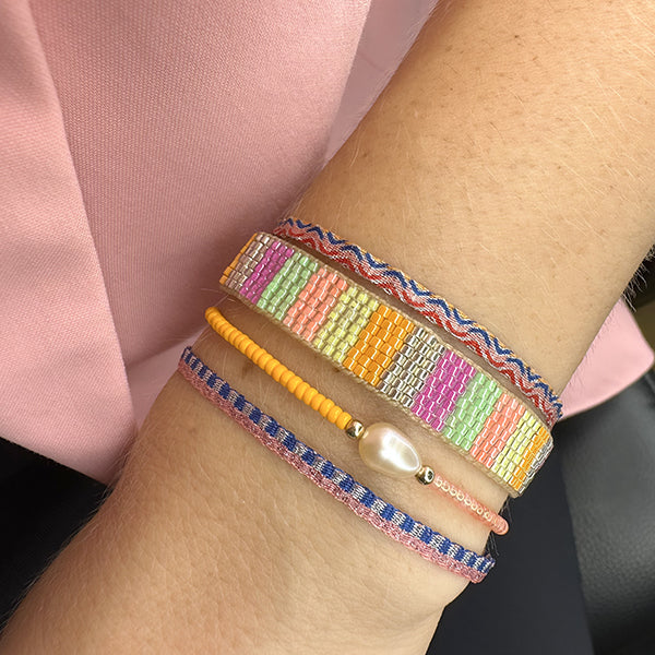 Designed and handwoven to be worn at all times using traditional artisanal handcrafting and techniques that take plenty of time and love  Details:  - Handwoven using Polyester  -Can be worn in the water - Width 3mm