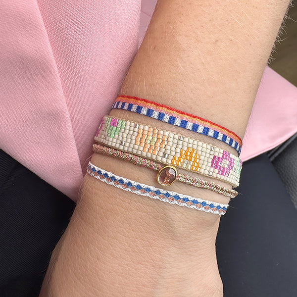 Designed and handwoven to be worn at all times using traditional artisanal handcrafting and techniques that take plenty of time and love  Details:  - Handwoven using Polyester  -Can be worn in the water - Width 3mm