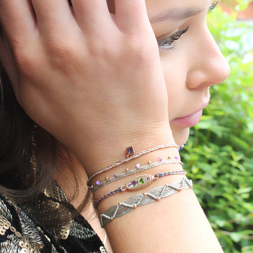 COLOURFUL HANDWOVEN BRACELET IN BLACK AND GOLD TONES