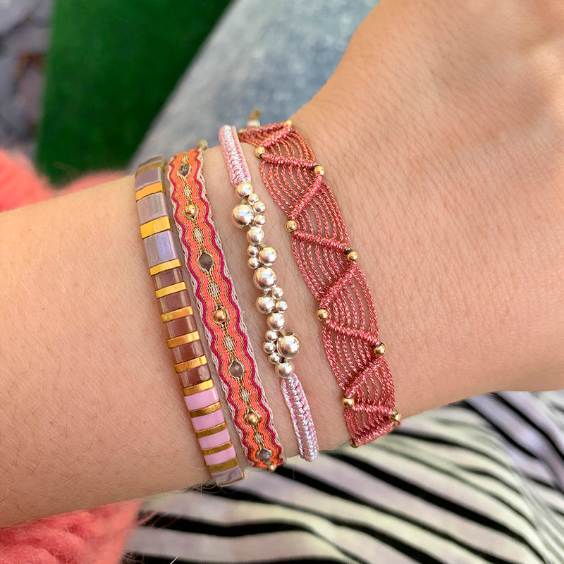 WEB BRACELET IN PINK TONES