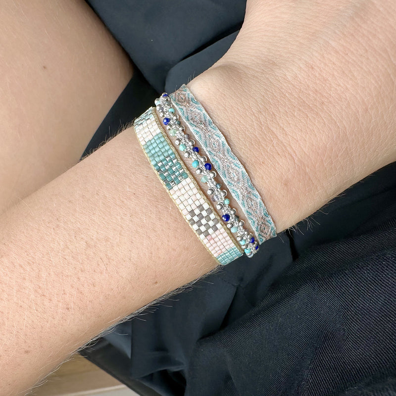 HANDMADE GLASS BEADS BRACELET IN PASTEL TONES
