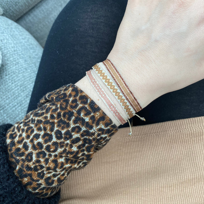 BASIC HANDWOVEN BRACELET IN SAND TONES & ROSE GOLD