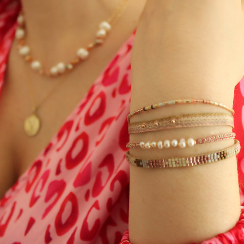 Hanauma Pearls, Gold and pink Handmade Bracelet