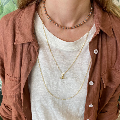 QUARTZ STONE NECKLACE IN GOLD