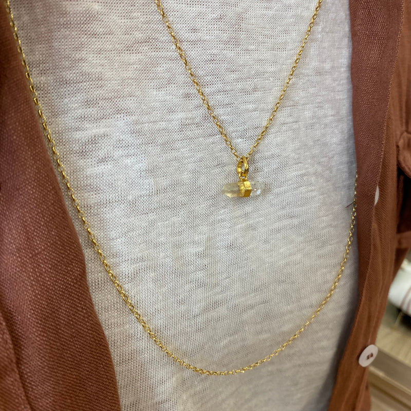 QUARTZ STONE NECKLACE IN GOLD