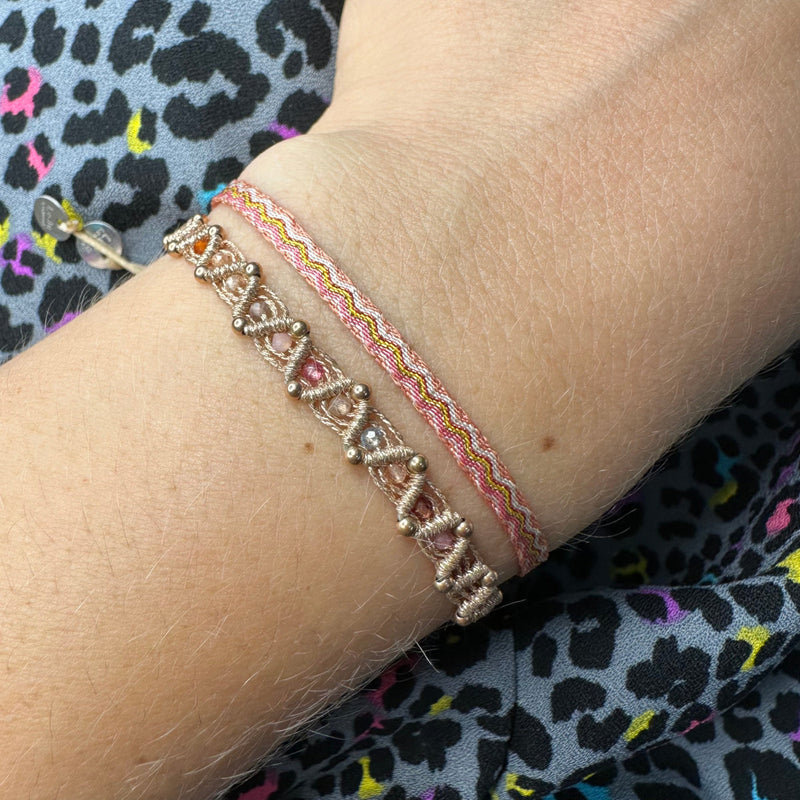 Designed and handwoven to be worn at all times using traditional artisanal handcrafting and techniques that take plenty of time and love This bracelet is handmade using neon polyester threads that glow in the dark!!  Details:  - Handwoven using Polyester  -Can be worn in the water  - Stainless steel "LeJu London" logo/tag  - Width 5mm