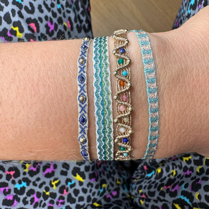 BASIC HANDWOVEN BRACELET IN PINK AND TURQUOISE