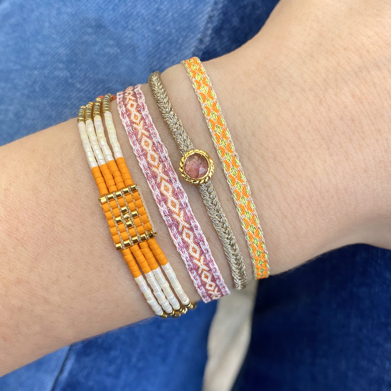 BASIC HANDWOVEN BRACELET IN GOLD AND ORANGE