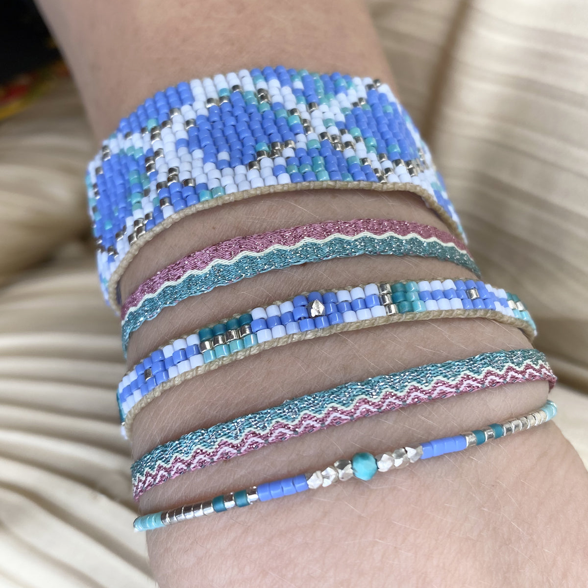 BASIC HANDWOVEN SPARKLE BRACELET IN TEAL AND PURPLE