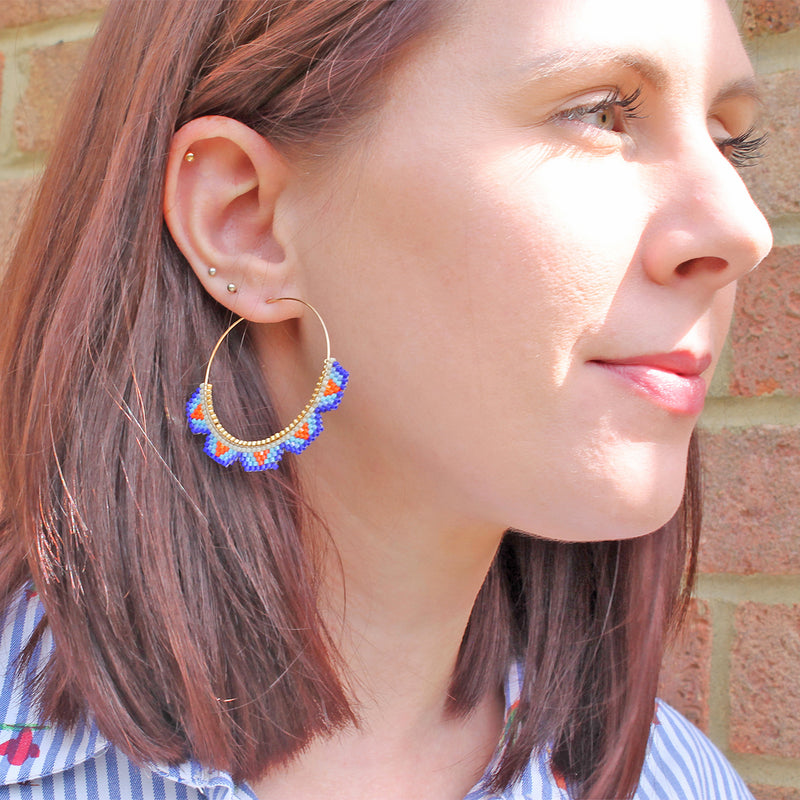 HOOP EARRINGS IN BRIGHT COLOURS