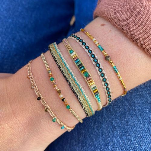 HANDMADE GEM BRACELET IN GREEN TONES WITH GOLD DETAILS