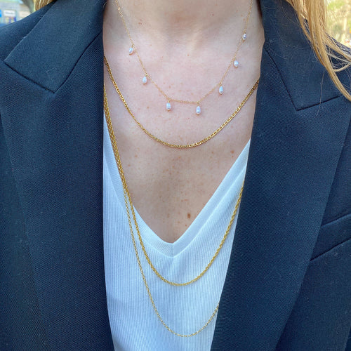 CURB TRACE CHAIN GOLD NECKLACE