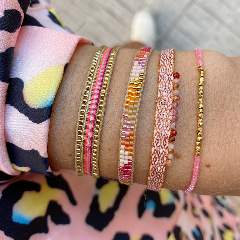 HANDMADE CHIC BRACELET IN PINK AND GOLD TONES